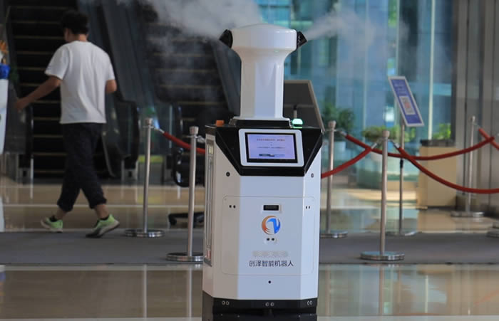 創(chuàng)澤消毒機(jī)器人消殺圖片